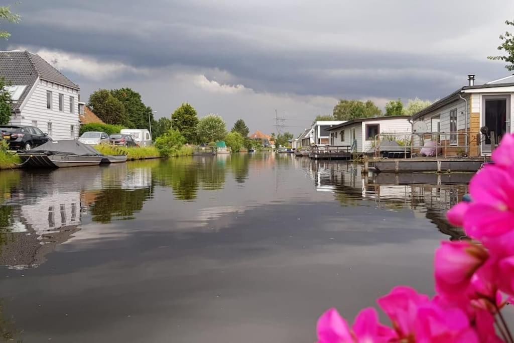 Out Of Amsterdam, River Apartment Close To City Брук-ин-Ватерланд Экстерьер фото